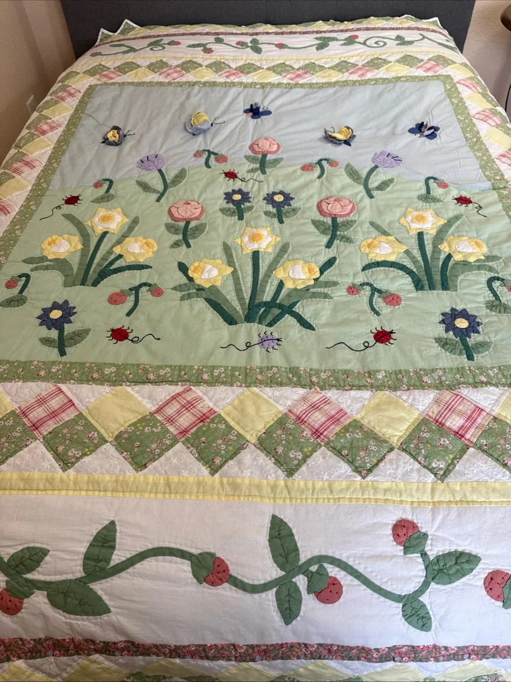 Vtg Floral Patchwork Quilt Applique Butterflies Prairie Point Edge Sz Full 80''